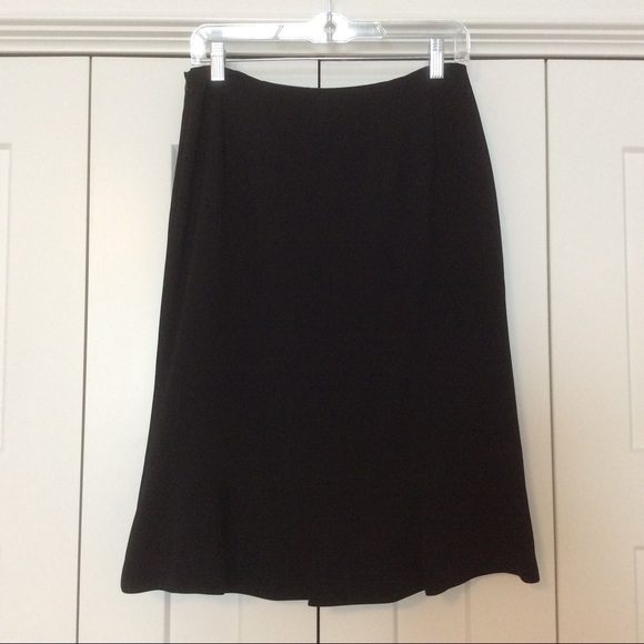 Talbots Black Skirt w/ Back Ruffle - Size 8 - Picture 6 of 12